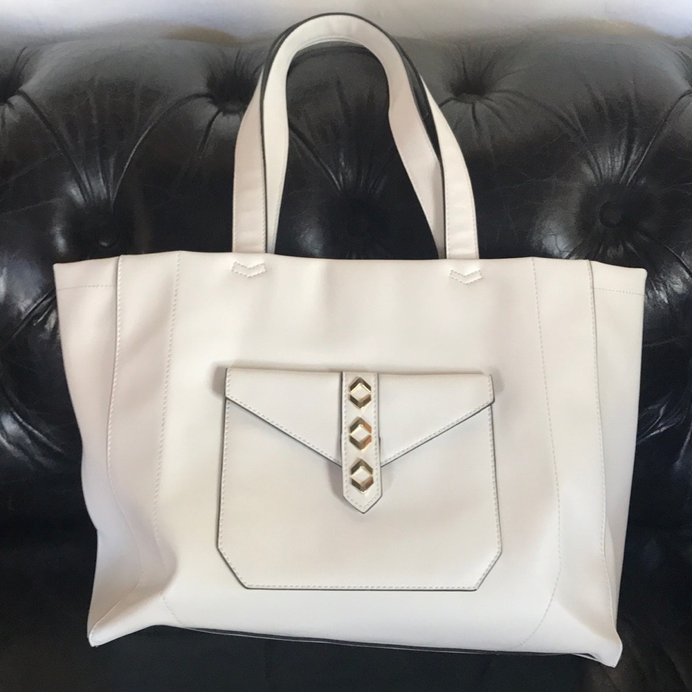 BCBG had bag
